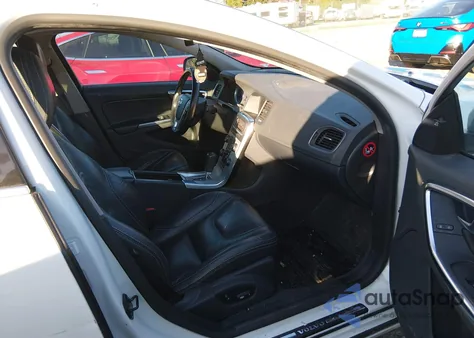 2012 Volvo S60 T6 из США, поврежденный, VIN YV1902FH4C2102033